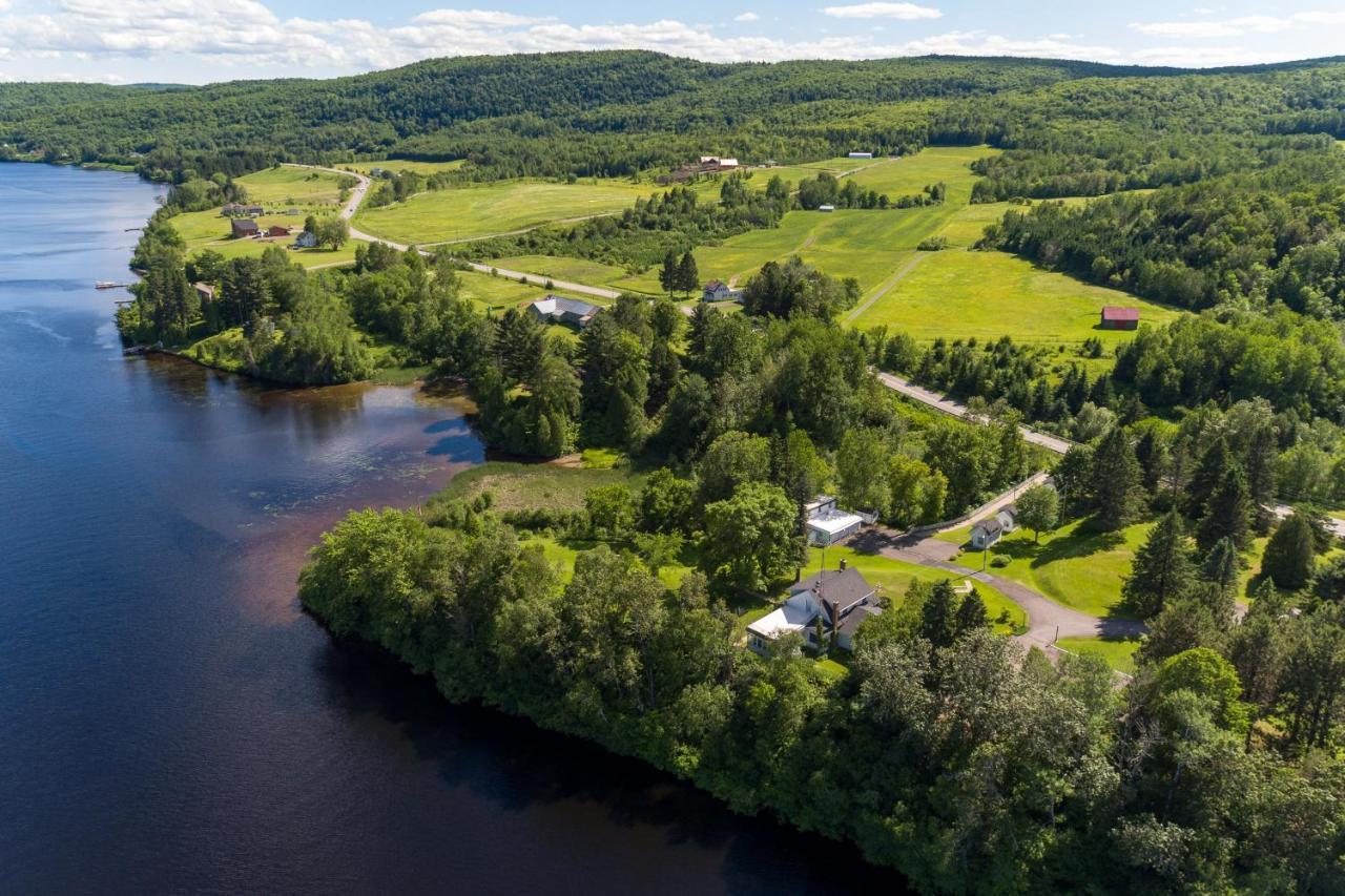 Auberge La Maison Bellemare Bed & Breakfast Saint-Jean-des Piles Luaran gambar